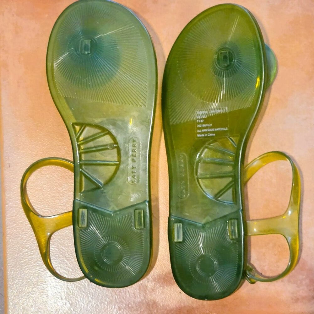 Katy Perry Playful Lime Gel Sandals in Green with Toe Ornament in Size 7 - Picture 5 of 5